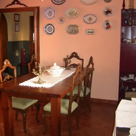 卡萨伊克善达佩娜酒店 * Villarmayor (Galicia)