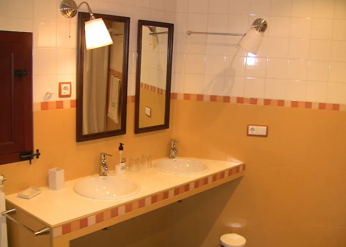 Casa Xan Da Pena * Villarmayor